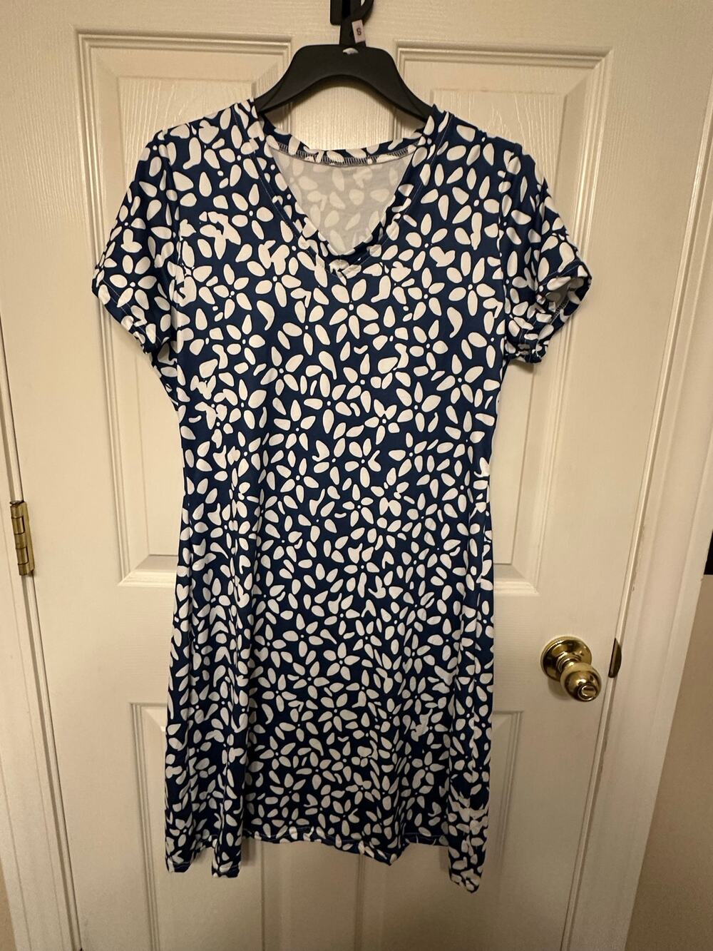 Women’s Small Allover Blue & White Floral Print Short Sleeve Dress